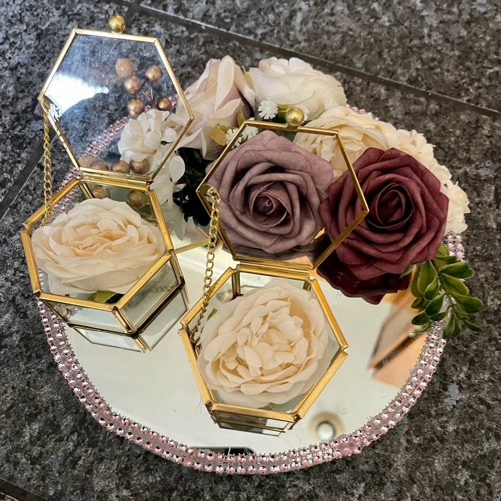 Engagement decor